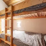 Apartment In Out Avec Balcon & Ambiance Cosy -