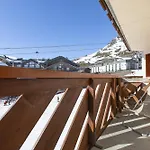 In Out Avec Balcon & Ambiance Cosy -