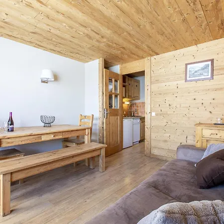 In Out Avec Balcon & Ambiance Cosy - דירה